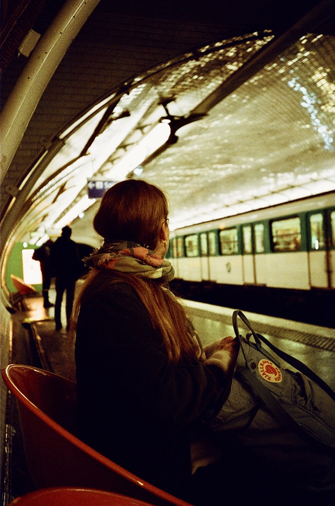 analoges Foto in der Metro Paris